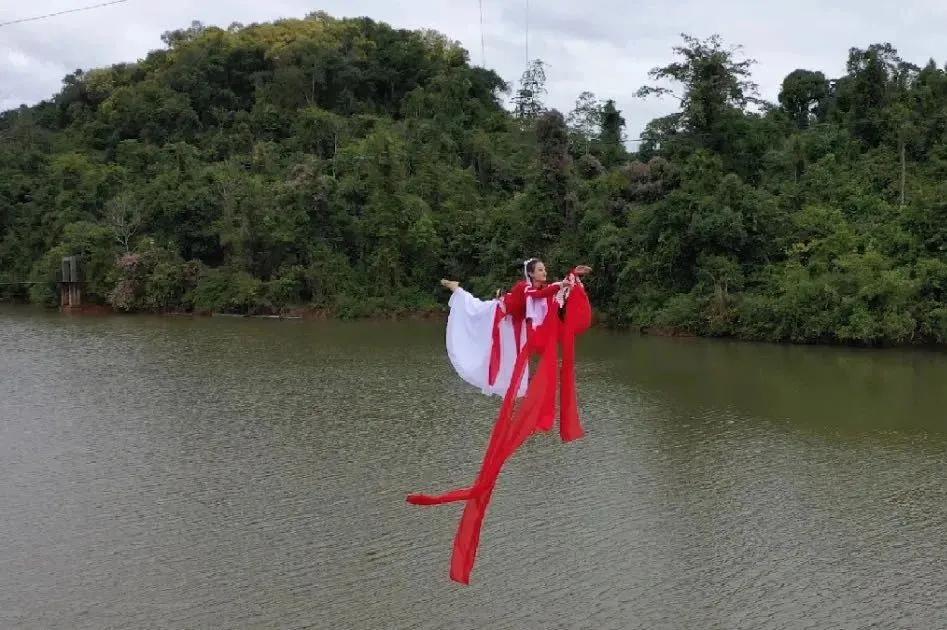 泼水节西双版纳开幕,西双版纳泼水节开幕