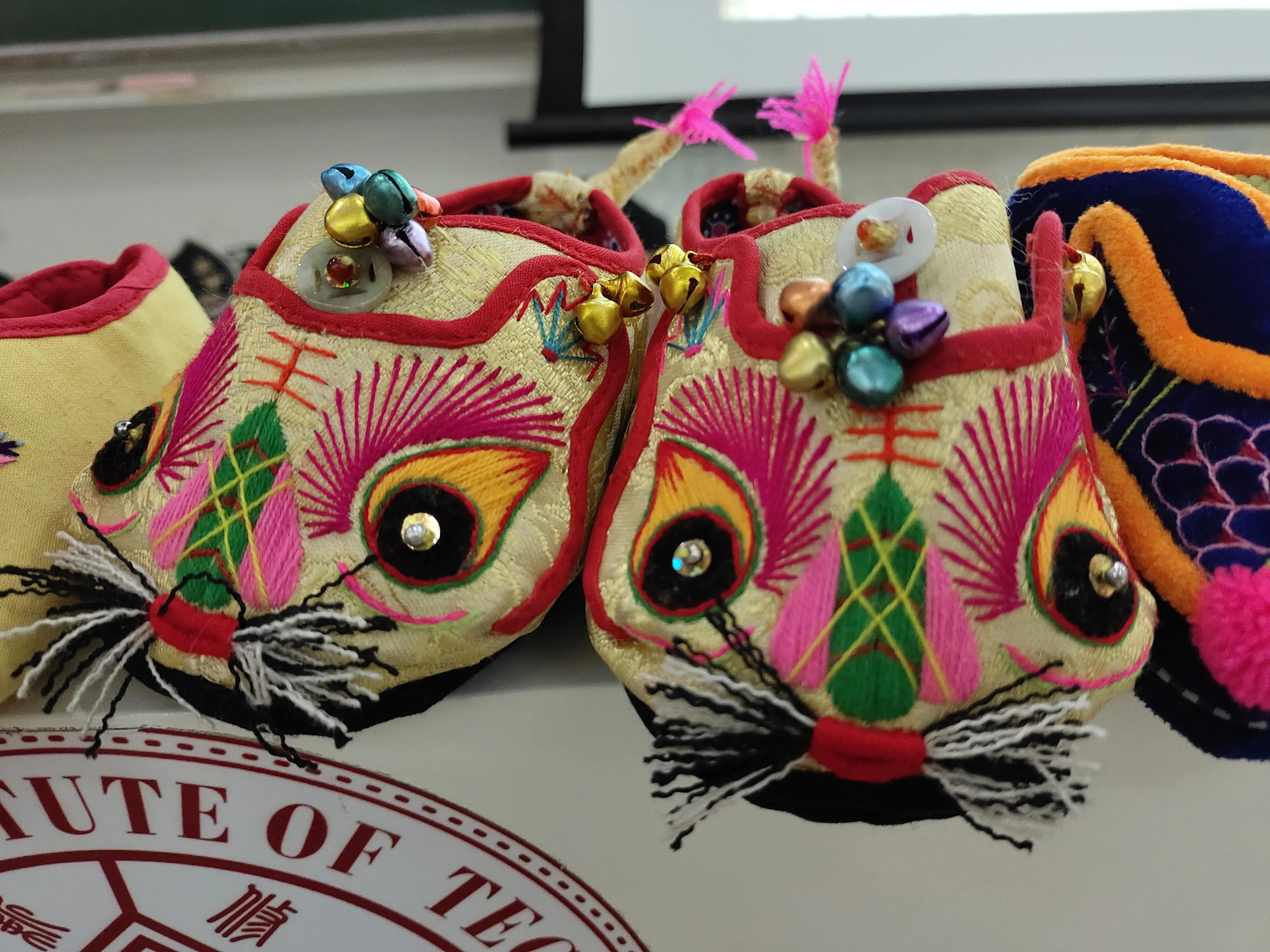 少数民族服装与服饰传承,儿童传统服饰