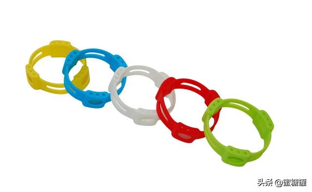 蚊子咬人跟血型没多大关系，它喜欢女士身上的体香味