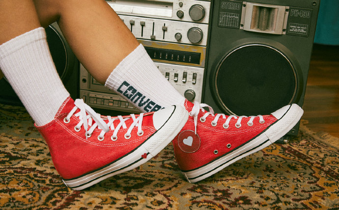 摇号还限购的帆布鞋？爆款明明很容易买啊