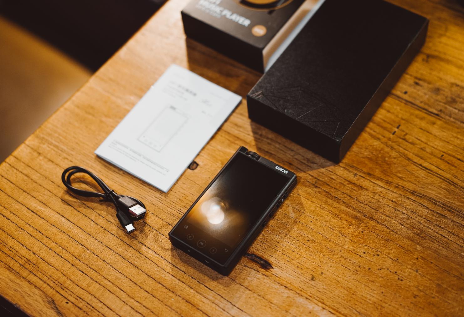 酷于型,专于音!“国砖”aigoEROSH05HiFi音乐*放播**器上手体验