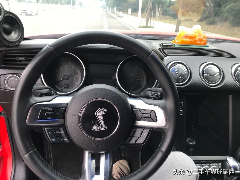 福特野马敞篷二手价格,平民跑车野马科迈罗