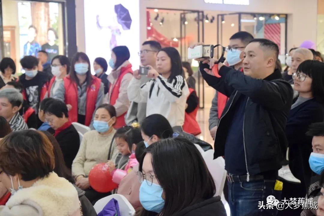 关爱流浪动物，让领养代替购买~