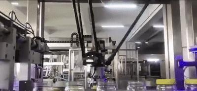 看看这几个工厂机械的动图，看着好像还挺有意思的啊