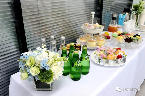 保税区文化中心携手施洛特成立图书流通站