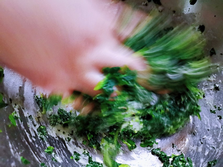 青岛大虾跟菠菜美食总决赛获奖菜品，老人孩子见了抢着吃