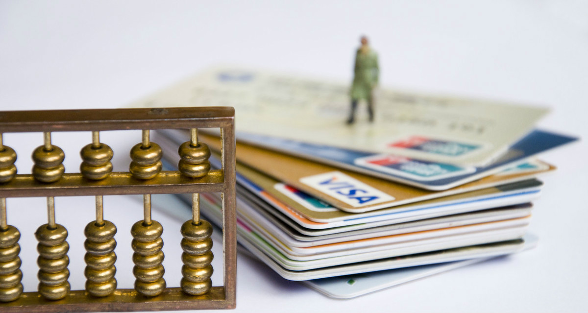 存款人去世银行存款如何取出,长辈去世了存款在银行怎么取出