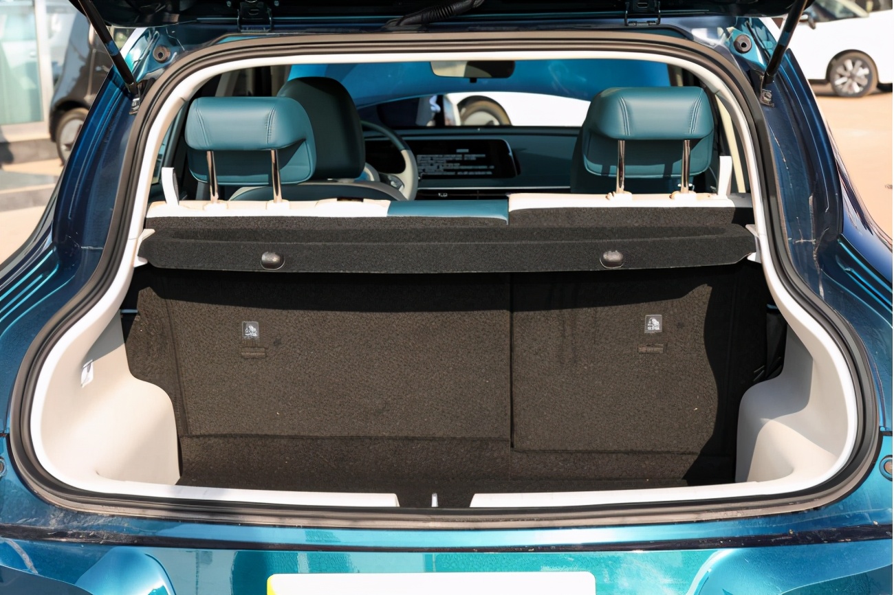 500续航的欧拉好猫裸车多少钱,欧拉好猫401和501哪款车性价比高