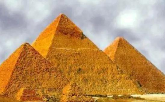 金字塔神秘事件全集,金字塔发现的怪事