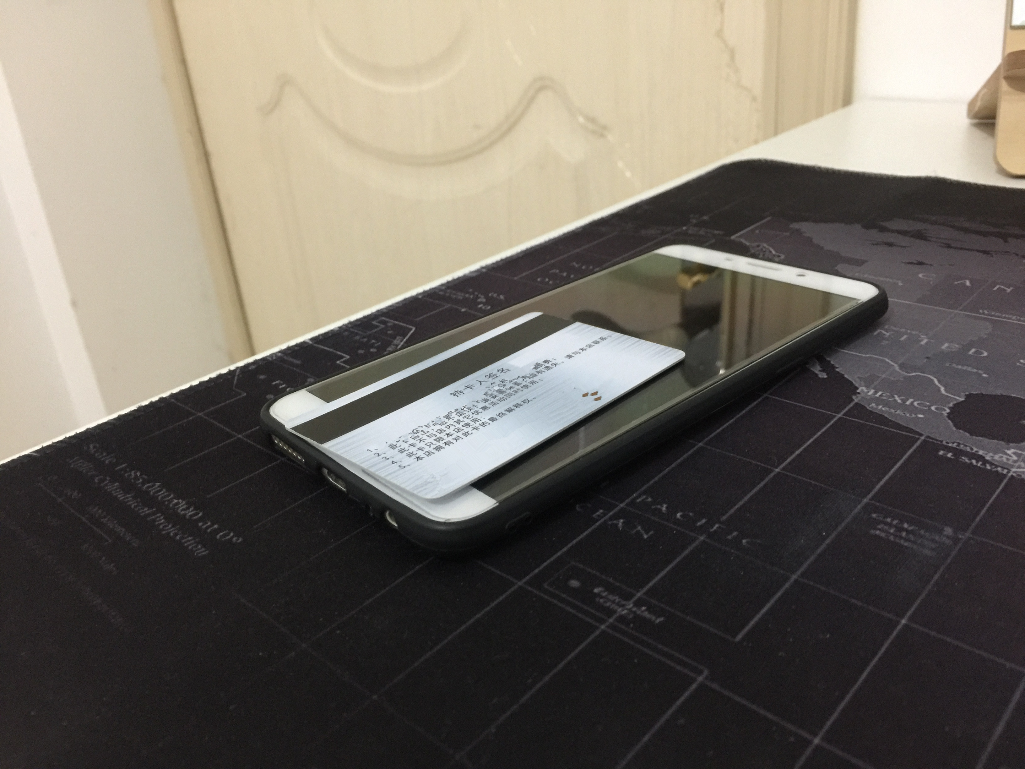 nfc卡片和手机放一起会消磁吗,银行卡和手机放在一起会消磁吗