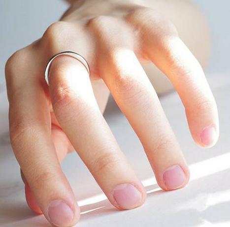 天气干燥手脱皮了怎么办,双手干燥粗糙小妙招