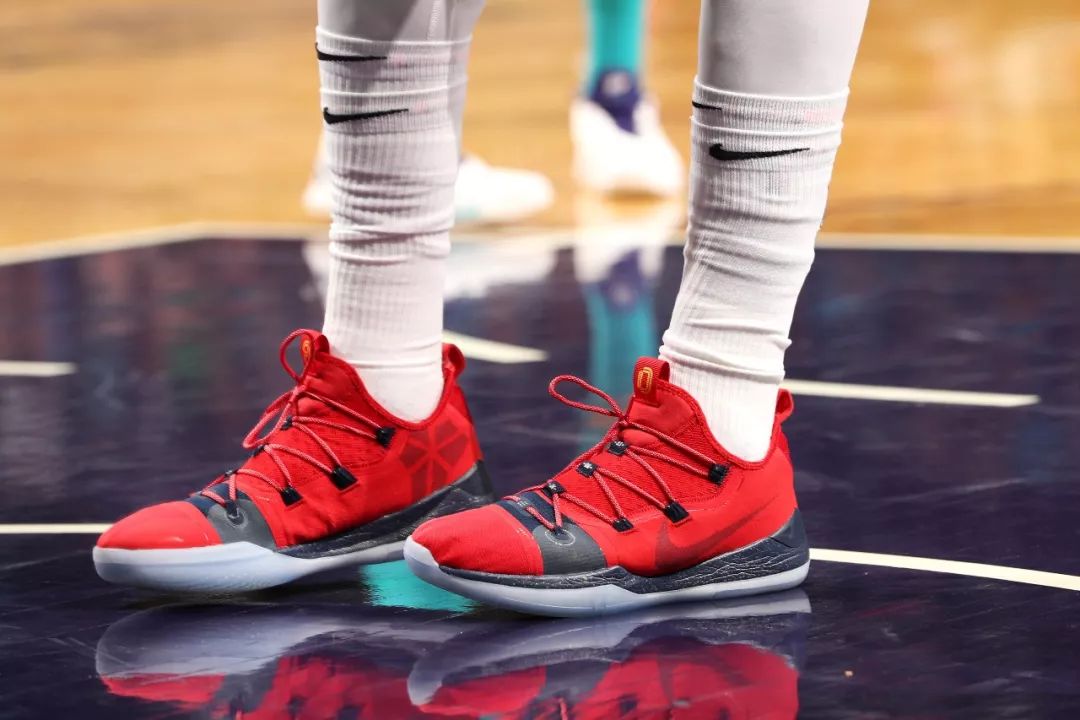 WEN赛场|康利上脚“球鞋之王”,KD6让比斯利“复活”