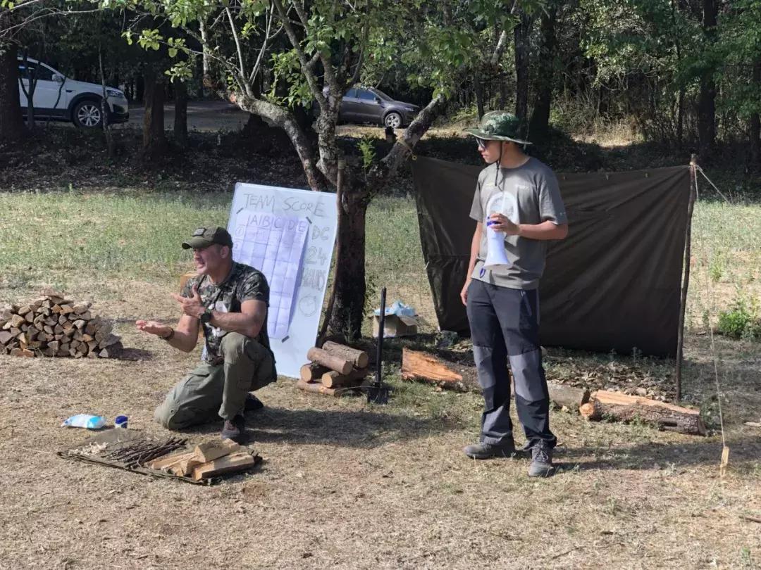 驾驶雪佛兰白色探界者环游世界,雪佛兰探界者1.5试驾视频最新