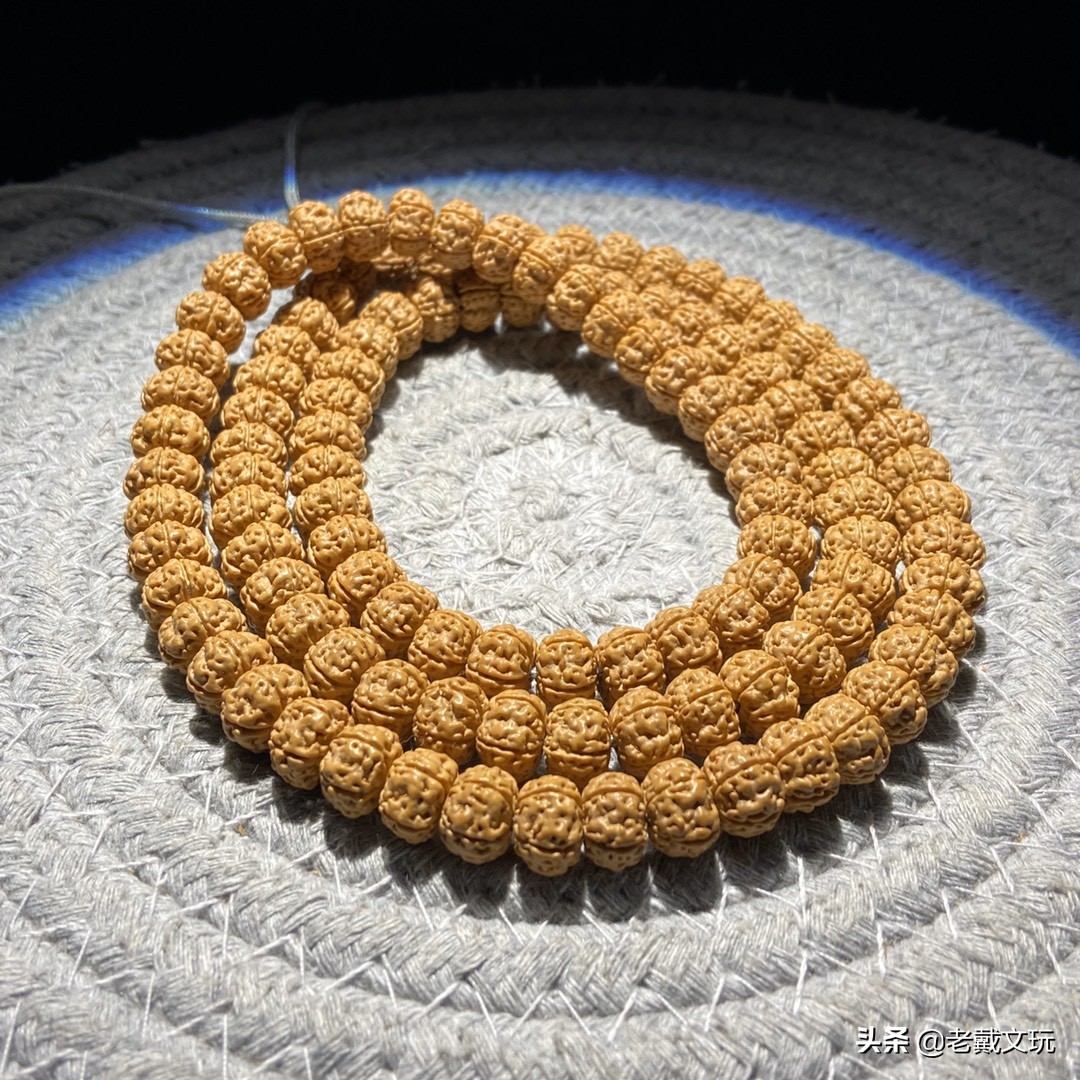 赏好物教学交流，今日给大家带来的是一串极品小金刚