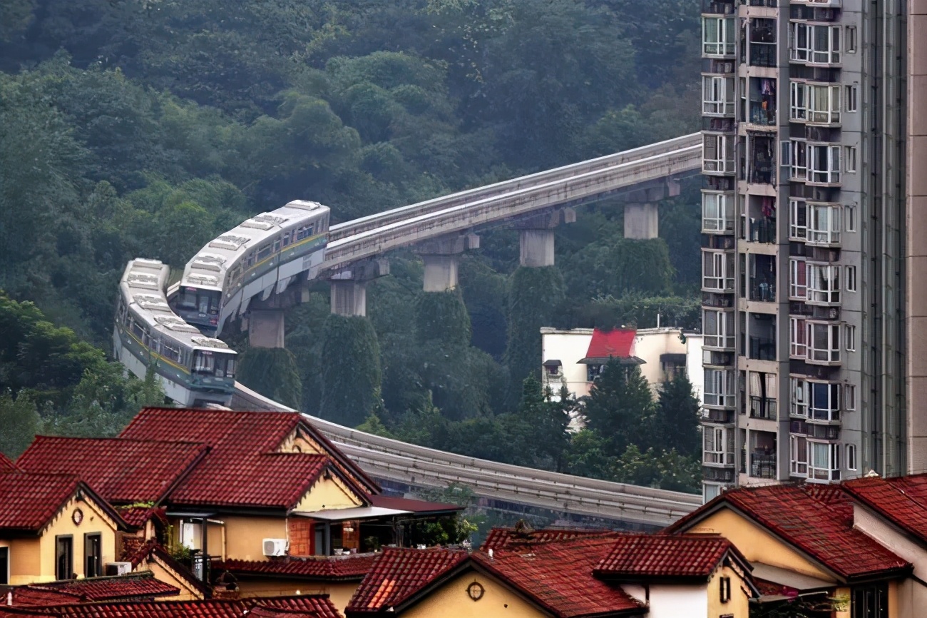 三维世界已经容不下重庆了