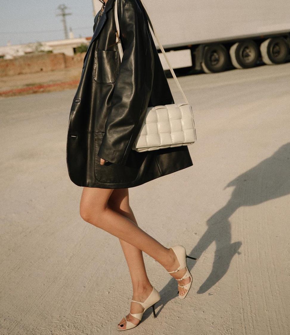 时尚小众云朵包,云朵包和枕头包