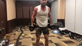 雷神锤哥真实身材,雷神锤哥身材照片