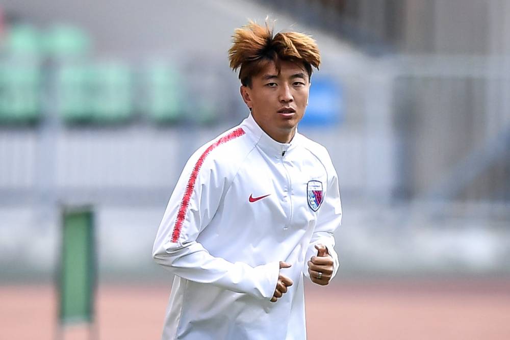 足球丨开具自由身凭证！吸烟罚款5万？天津大胜四川九牛