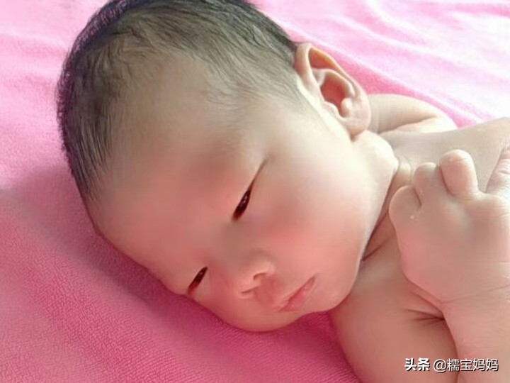 0-10天新生儿打嗝怎么止,小孩一直打嗝怎样止住打嗝