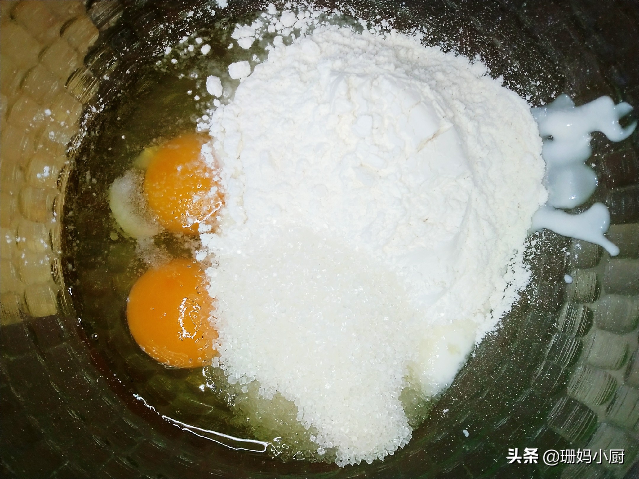 何炅纯奶蛋糕的做法原视频,何炅教你做蛋糕烤箱20分钟搞定