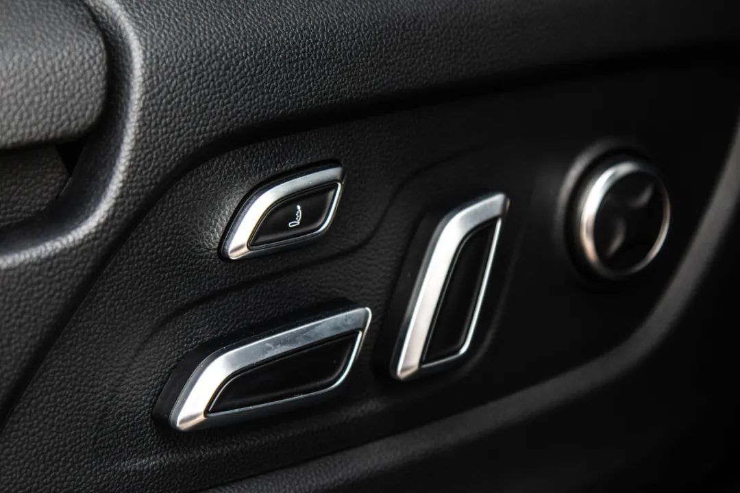 「试驾」荣威iMAX8,国产MPV的春天要来了?