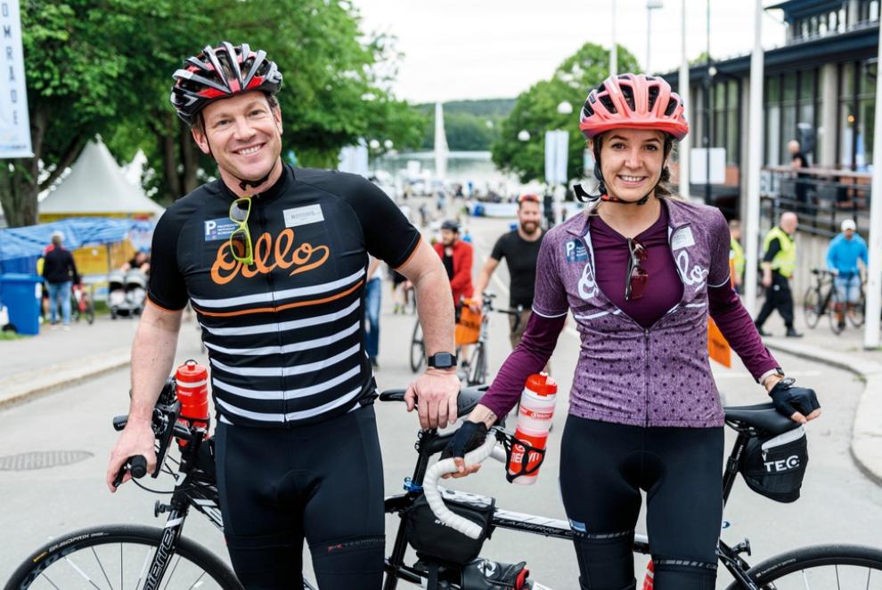 瓦匠女儿21岁成王妃，王子为她放弃王位，大婚10年输给白富美律师