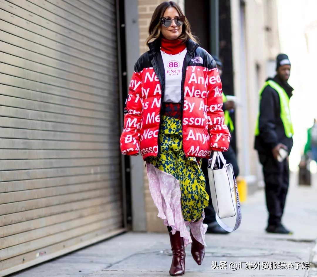 moncler20000走秀羽绒服,moncler羽绒服1952限量款黄色