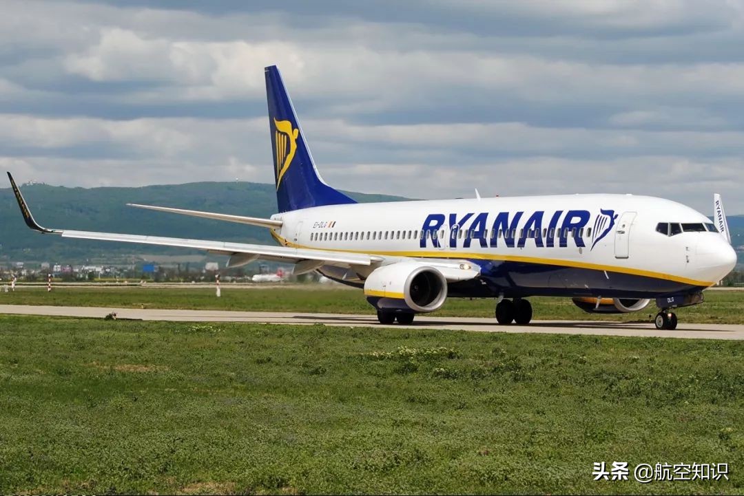 波音737max8和空客320对比,波音737max8和空客a321哪个大