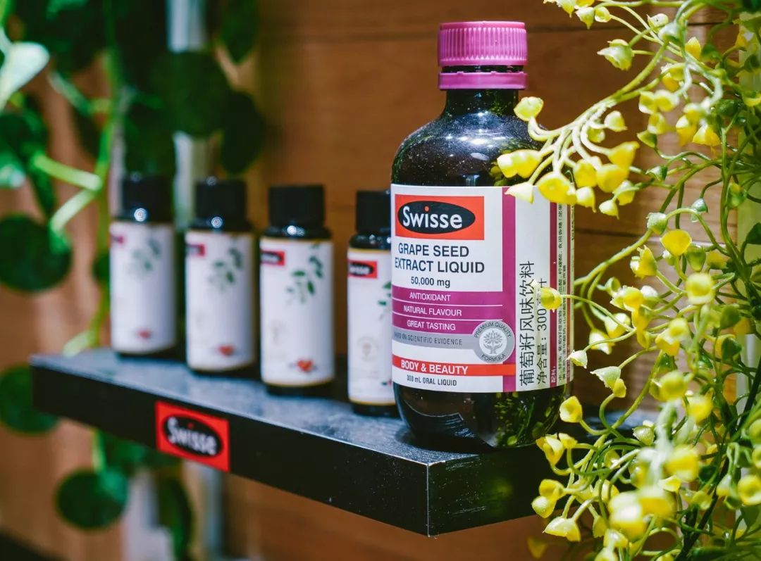 上海的夏天是炎热的,swisse好喝的奶茶