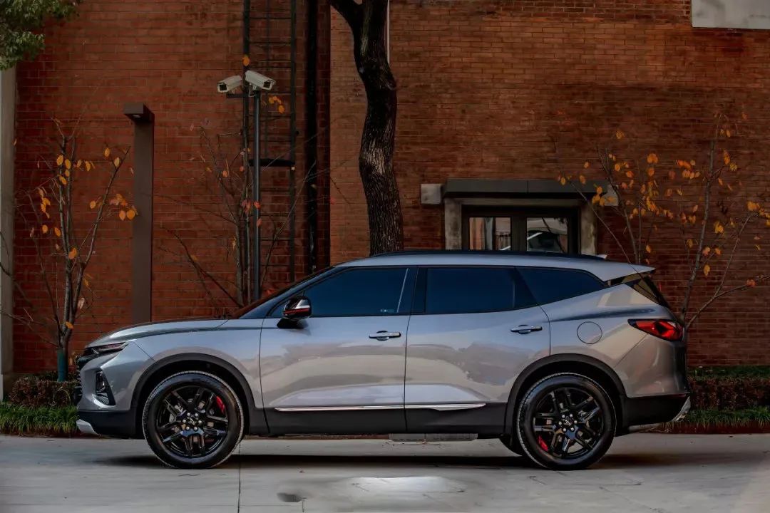 雪佛兰七座中大型suv开拓者价格,丰田汉兰达和雪佛兰开拓者