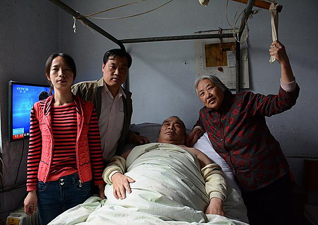 军嫂姜致莲近况,军嫂为救丈夫成植物人