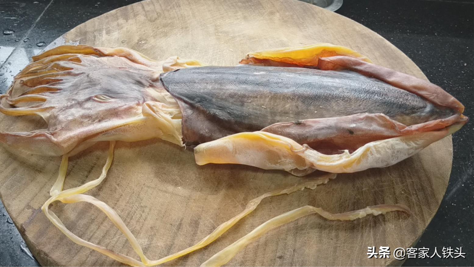 墨鱼炖肉汤怎么做好吃,墨鱼炖肉汤如何做肉香嫩