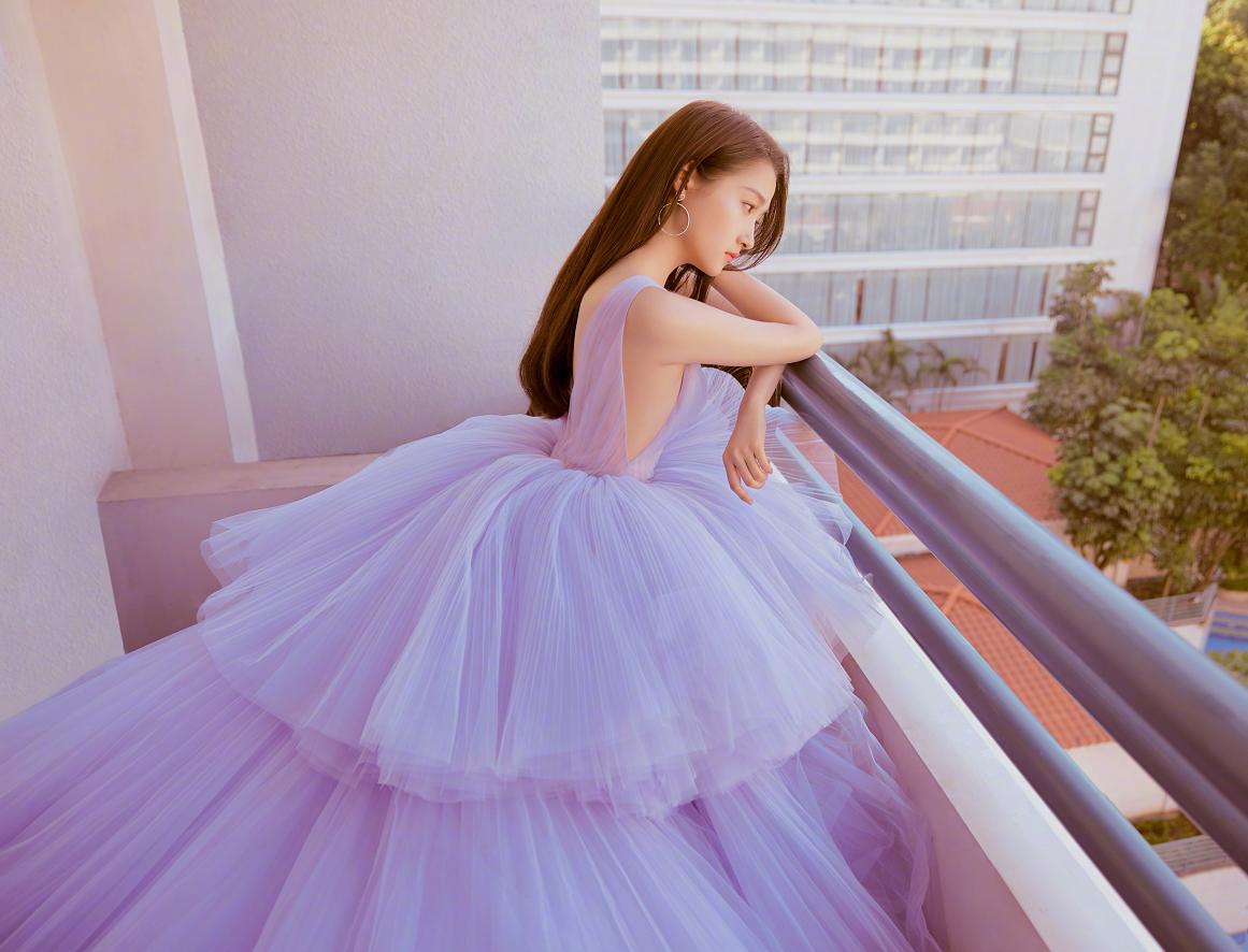 关晓彤九头身完整视频,关晓彤九头身写真