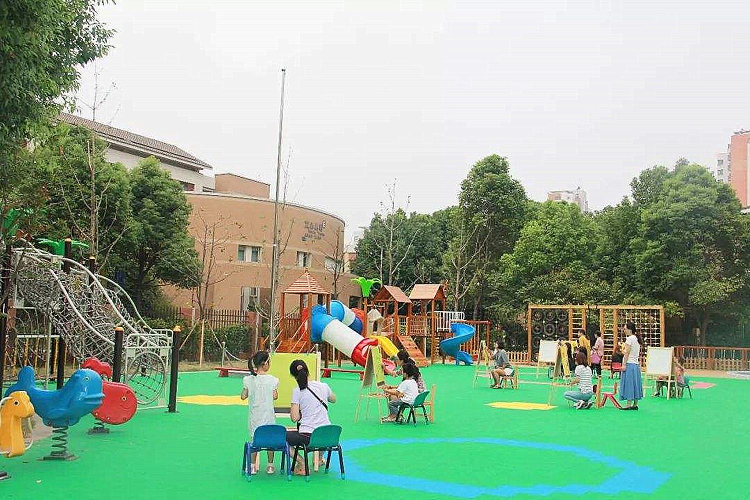 一说去幼儿园就哭怎么办,上幼儿园一直哭着说不去怎么缓解