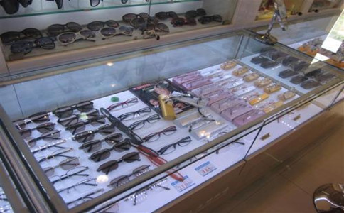 新手开眼镜店前景怎么样,自己开眼镜店需要投资多少钱