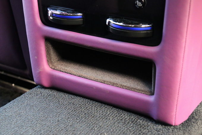 全新一代劳斯莱斯古思特,豪华180评测