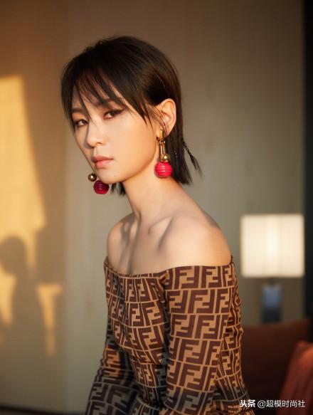 fendi皮草值得买吗,fendi走秀羽绒服