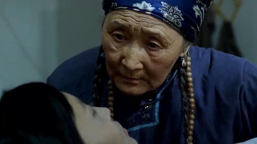 人性与欲望交织的电影,揭开中年女人难以启齿的尴尬,真实又残忍