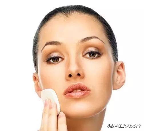 化妆教程怎么防止流汗脱妆,夏天晕妆的正确化妆方法