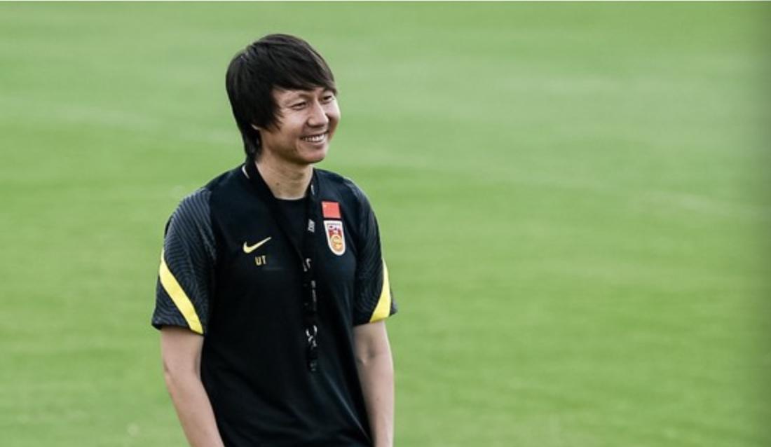 200万！1.75亿！李铁与国足续约后年薪曝光，不敌里皮年薪的零头