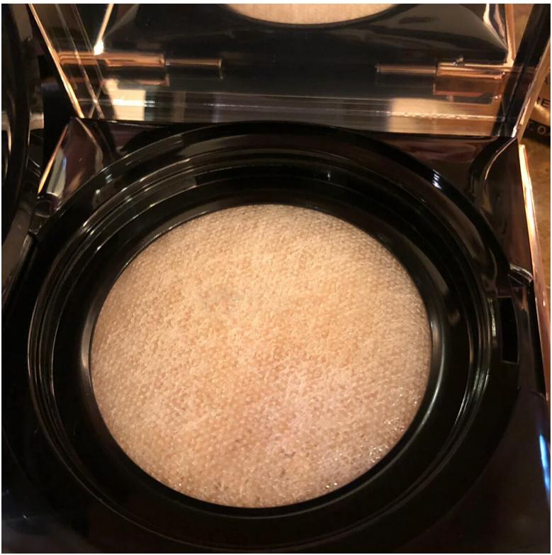 兰蔻菁纯气垫和香奈儿气垫哪个好,兰蔻气垫水润款