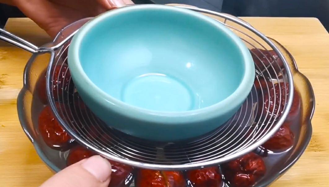 怎样煮鲜枣更甜又好吃,解锁红枣新吃法三蒸三晒软糯香甜