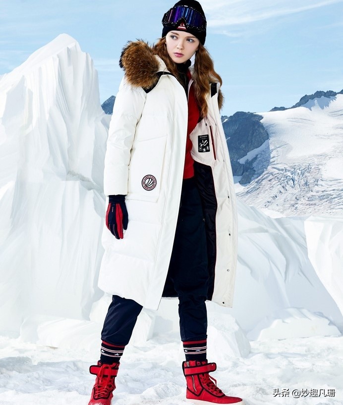 看一下各种羽绒服,好多好看的羽绒服