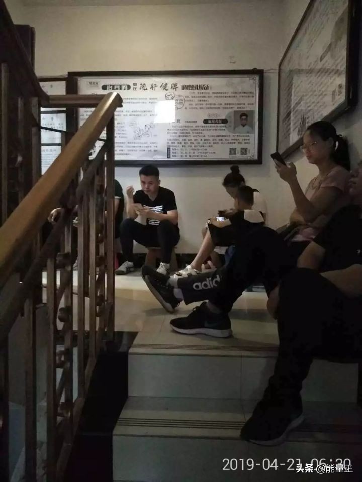 跑腿小哥的微信,跑腿小哥到底有多全能