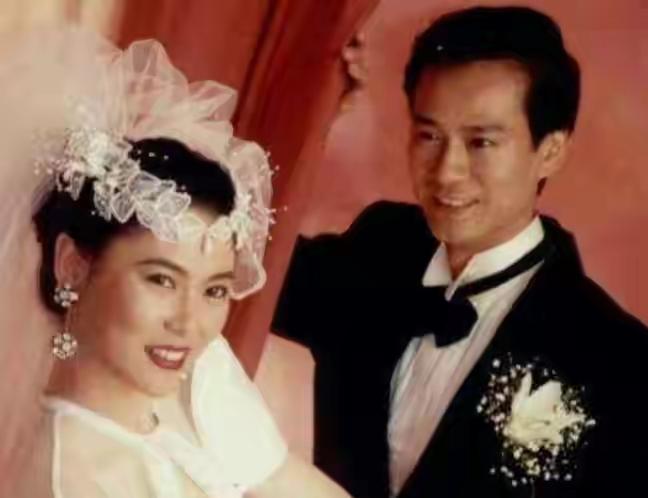 谢贤沈殿霞邓光荣结拜照片,邓光荣沈殿霞谢贤结拜霸气出场