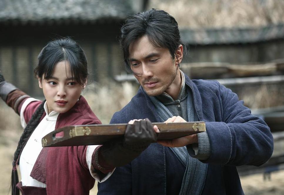 吹口哨大战湘西尸王,白猿猴大战湘西尸王