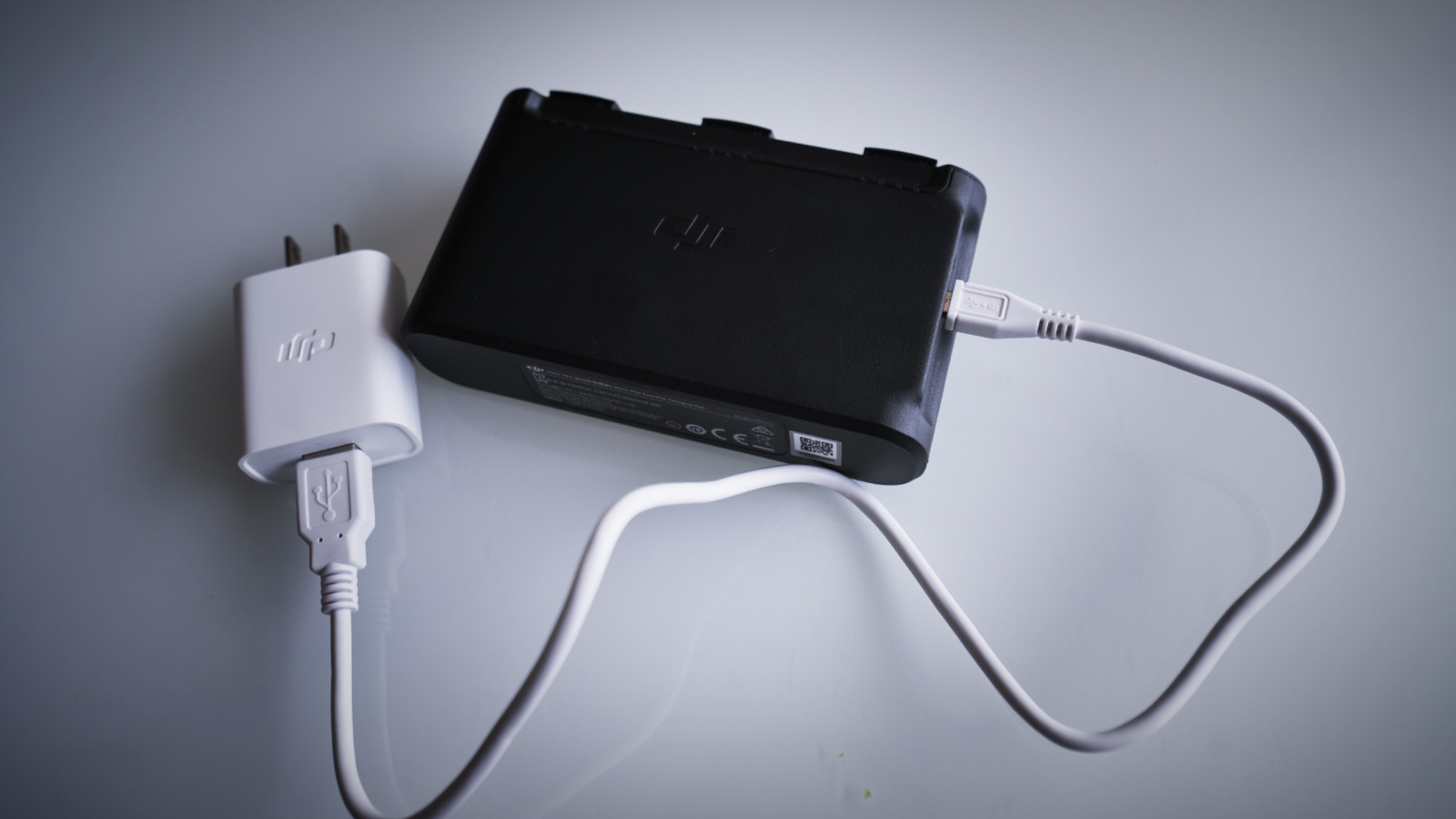 大疆，发起狠来连自己都打——两千元的无人机来袭