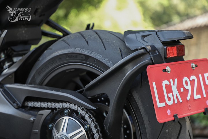 本田cbx1000摩托车试驾,试驾本田CB1000R