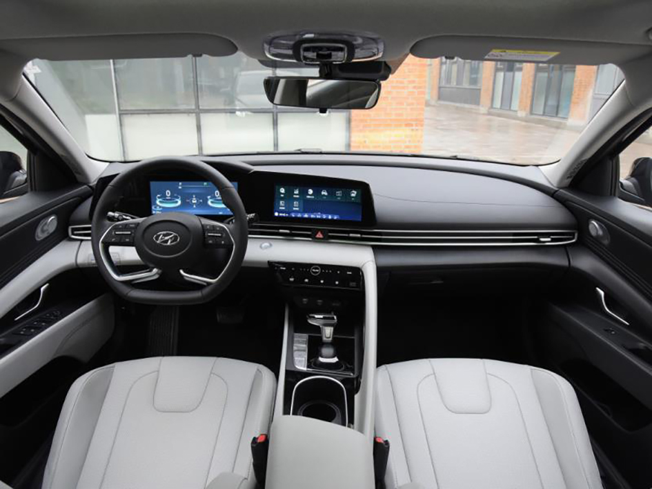 北京现代伊兰特1.5LCVT精英版,伊兰特试驾1.5lcvt变速箱