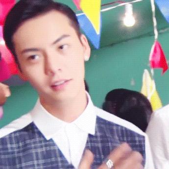 男孩适合背什么大牌的包,男孩子背什么包包实用好看